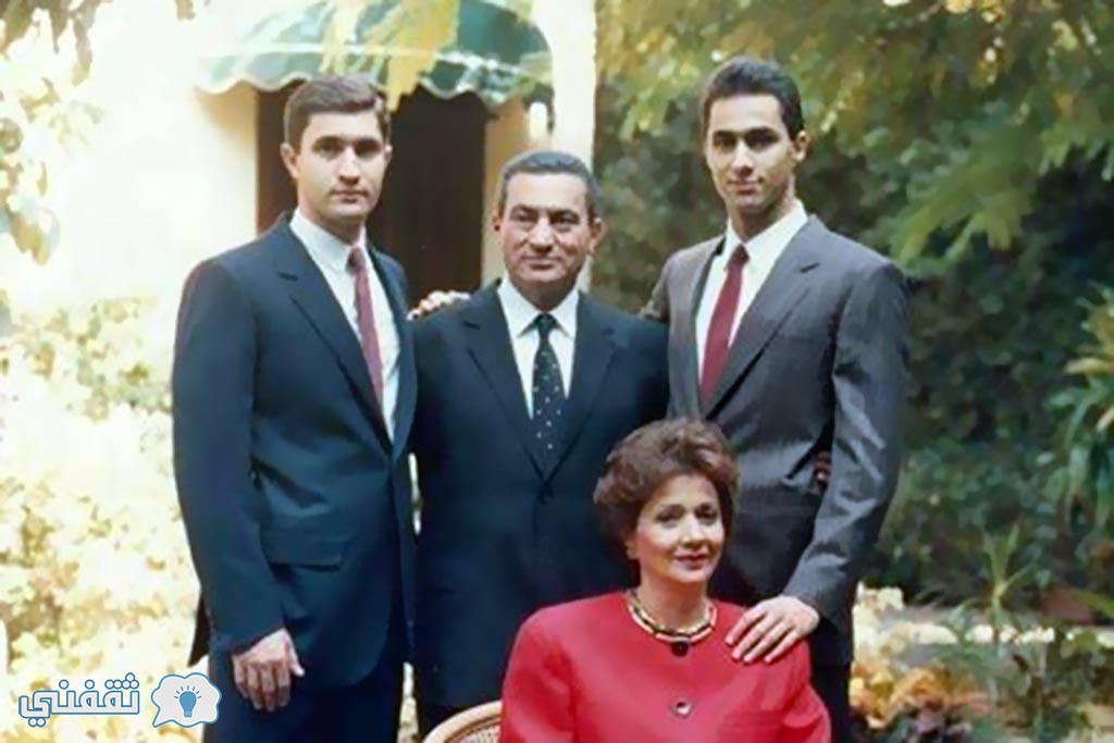 طلب حسني مبارك السفر للسعودية : بعد براءته يطلب السفر للسعودية ويرتب للذهاب للحج هو وزوجته ونجلية وأولادهم