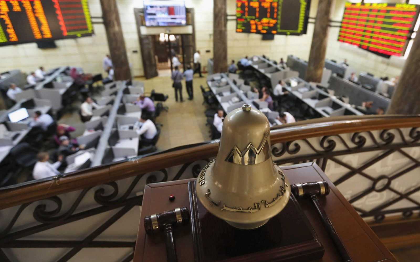 أنشط 10 شركات بالبورصة المصرية خلال مايو الماضي وتوقعات بزيادة أسهمها