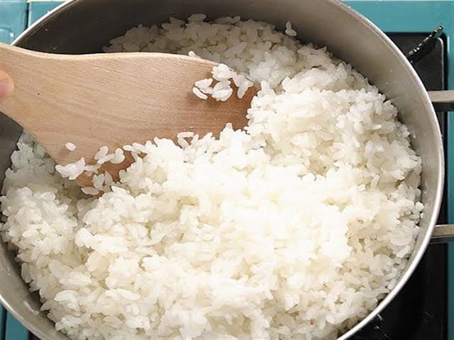 حيلة بسيطة للتخلص من تعجن الأرز بالعيش التوست