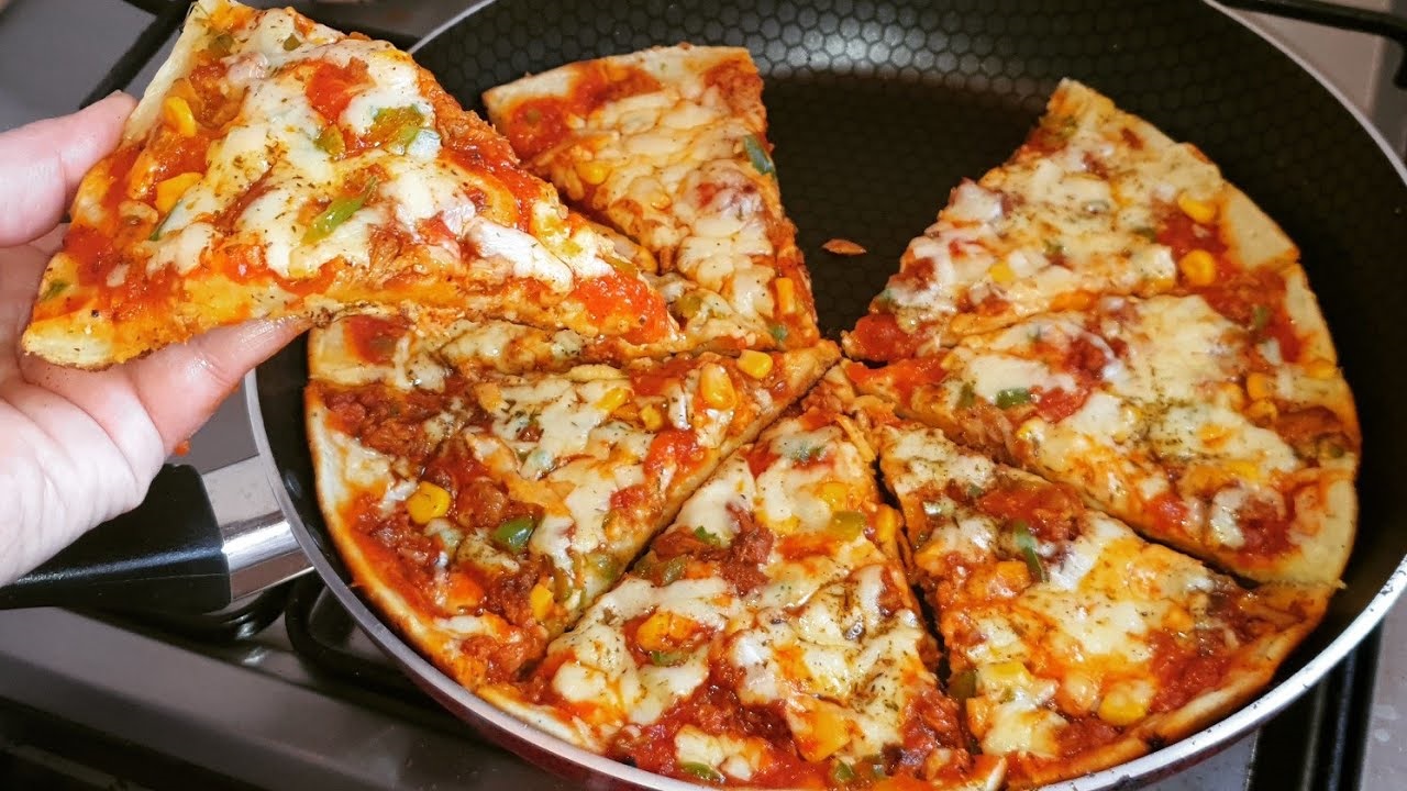 البيتزا السائلة الرائعة في الخلاط بدون عجن ولا فرن فى 5 دقائق فقط سهلة ومضمونه100%