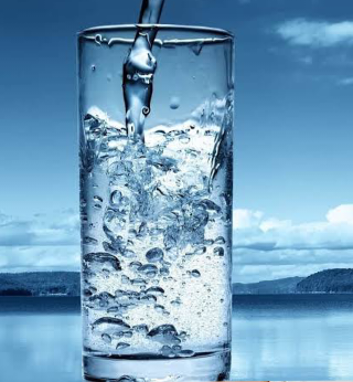 تعرف علي فوائد وآداب شرب الماء التي أمر بها النبي صل الله عليه وسلم
