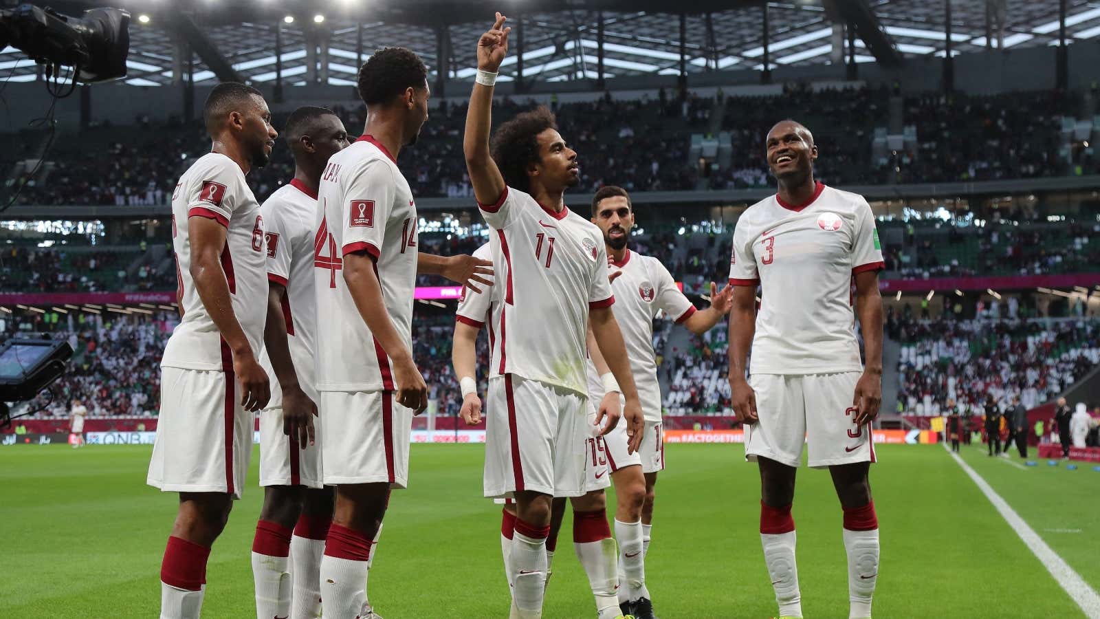 القنوات الناقلة لمباراة قطر والجزائر qatar-vs-algeria اليوم نصف نهائي كأس العرب 2021