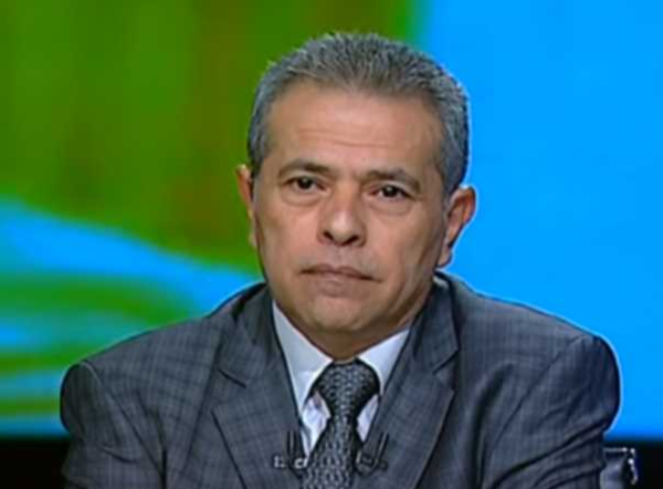 عليه عدة أحكام قضائية… أسباب القبض على الإعلامى توفيق عكاشة بمطار القاهرة