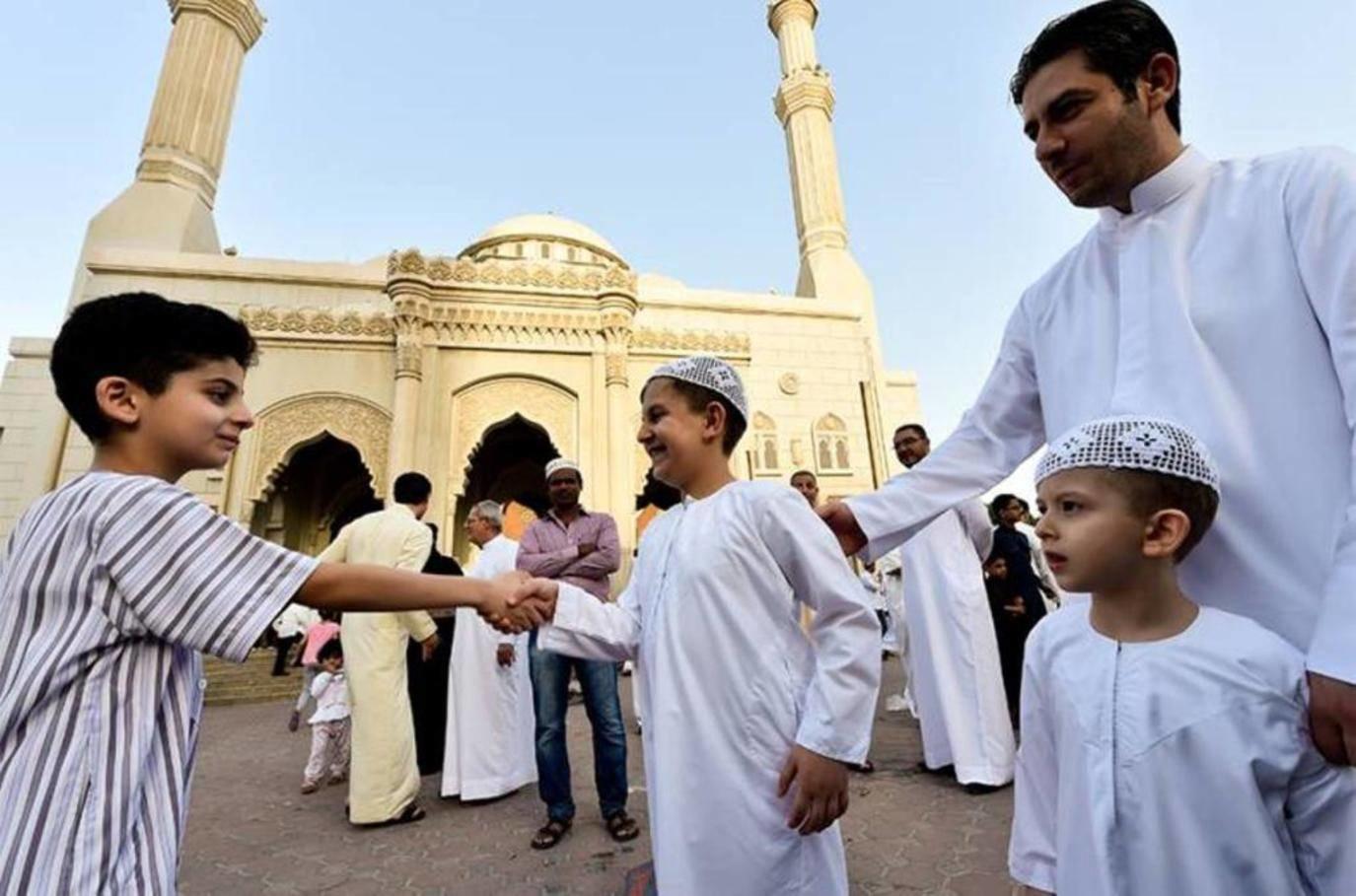 موعد عيد الفطر المبارك 2022 وكيفية أداء صلاة العيد