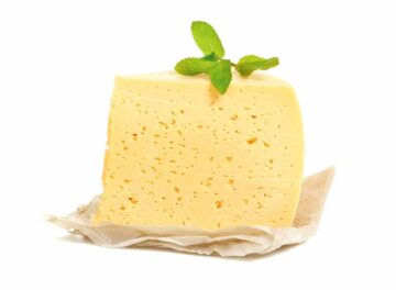 بمكونات بسيطة اعملي الجبنة الرومي بطعم رائع بدلا من شراءها من الخارج