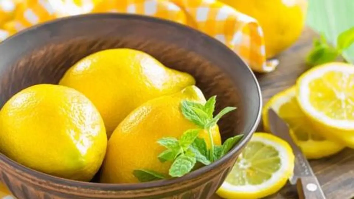 أضرار تناول الليمون قبل النوم وفوائده والكمية المسموح بها خلال اليوم