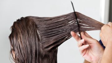 عززي صحة شعرك في المنزل باستخدام الكولاجين الطبيعي وفوائده وأضراره  وكيفية استخدامه لشعر صحي ولامع